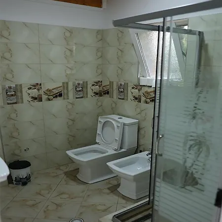 Kurora E Gjelber אתר נופש