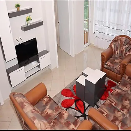 Kurora E Gjelber Peshkopi