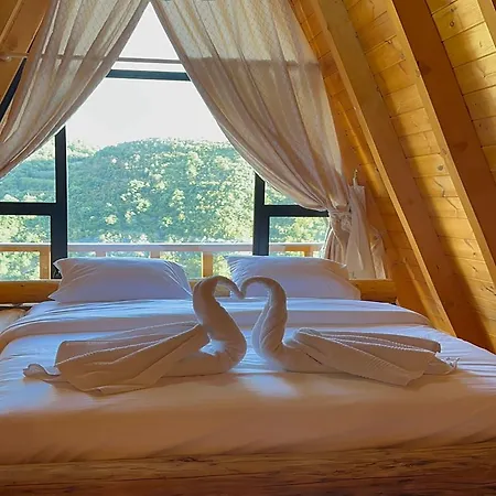 Kurora E Gjelber אתר נופש Peshkopi