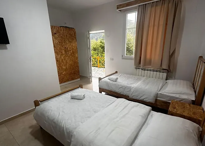 Kurora E Gjelber Üdülőközpont *