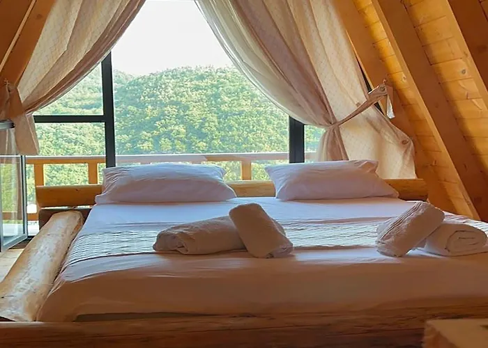 Üdülőközpont Kurora E Gjelber