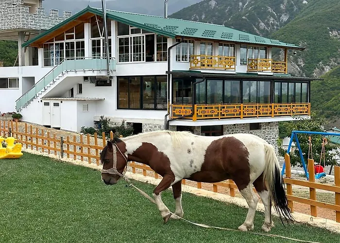 Üdülőközpont Kurora E Gjelber Peshkopia