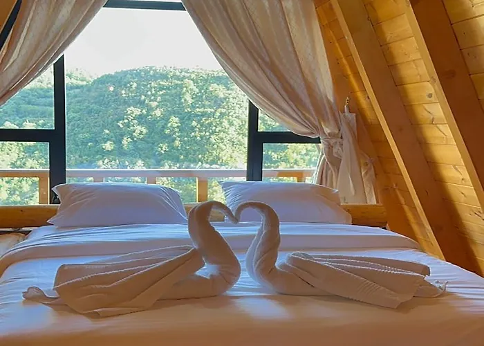 Kurora E Gjelber Üdülőközpont Peshkopia