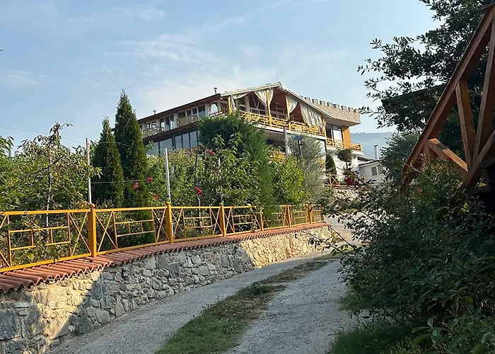 Kurora E Gjelber Üdülőközpont Peshkopia